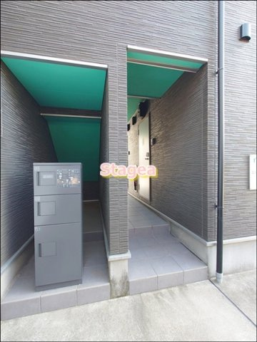 エルシーク大宮のエントランス