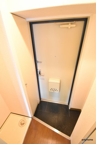 リーガル新大阪　仲介手数料無料の玄関