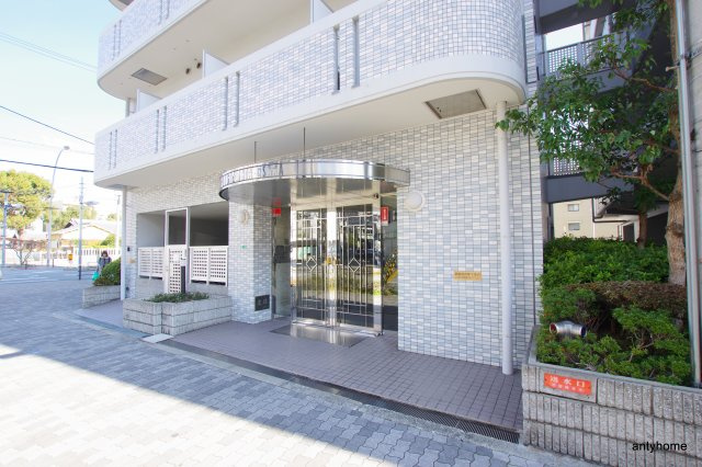 リーガル新大阪　仲介手数料無料のエントランス