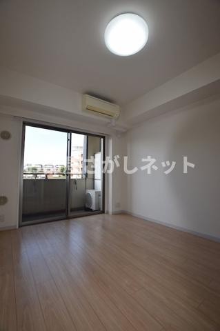 レジディア中落合B棟【おとり物件なし】#学生・社会人にオススメ！初期費用分割払いOK！の居間・リビング