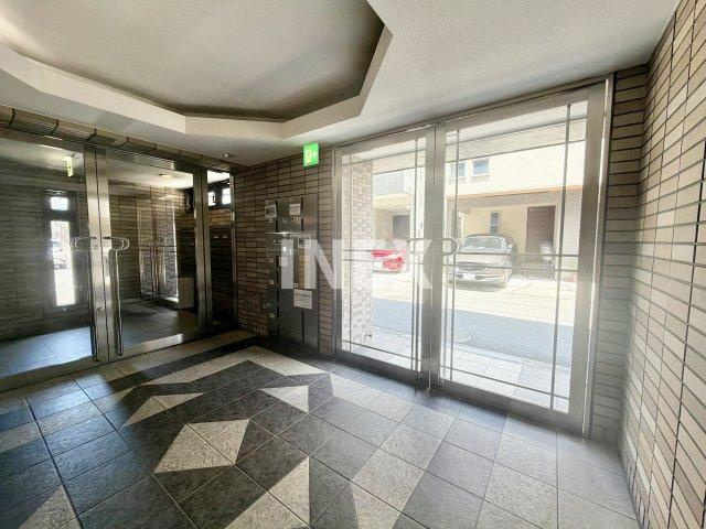 横浜市南区南太田４丁目の賃貸マンションのロビー