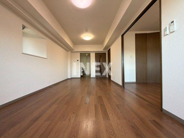 横浜市南区南太田４丁目の賃貸マンションの居間・リビング