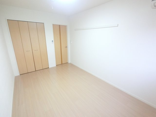 【寝室】 | レイクビレッヂ