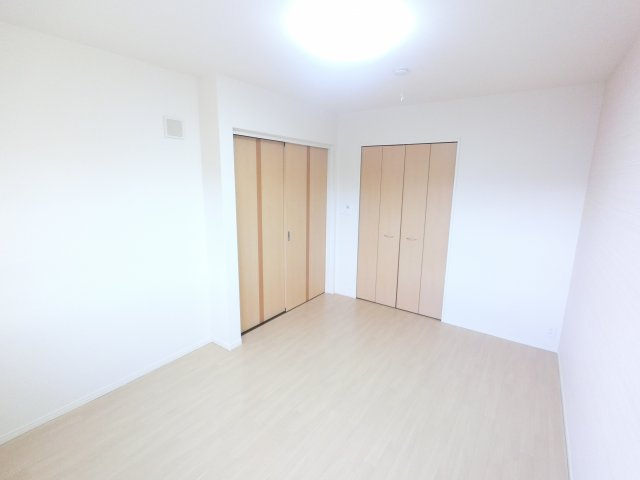 【洋室】 | レイクビレッヂ