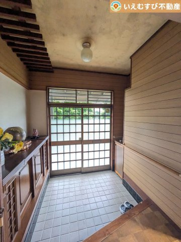 熊谷市大原　中古戸建の玄関