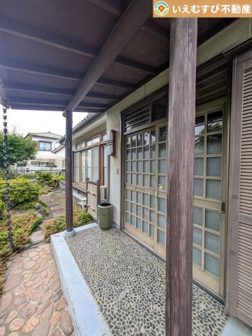 熊谷市大原　中古戸建の玄関