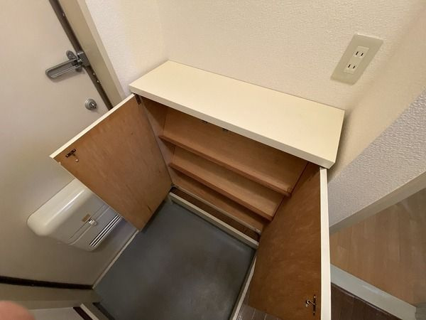 トリニティハウスの玄関