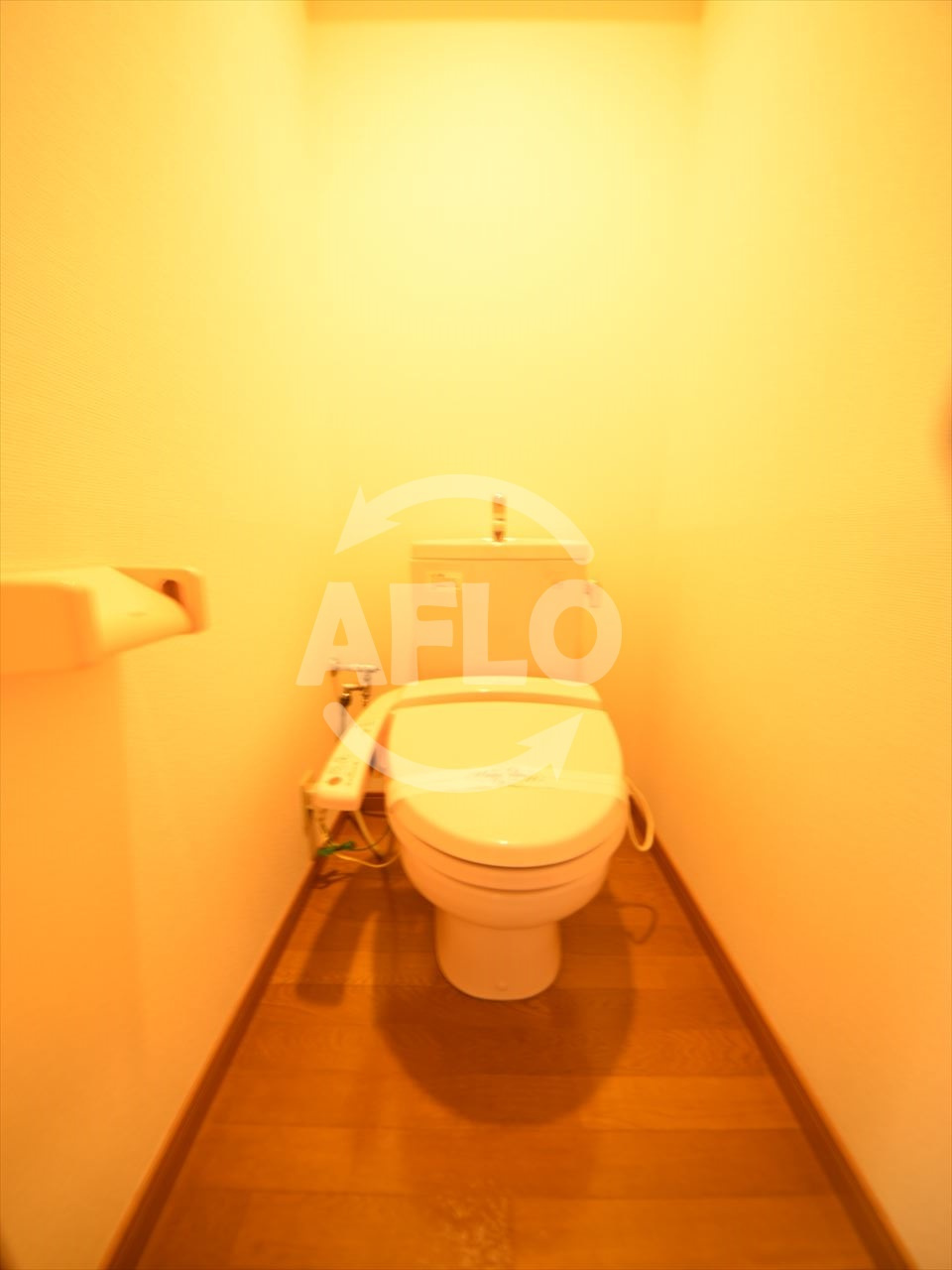 アパルト谷町のトイレ|アパルト谷町　温水洗浄便座付き