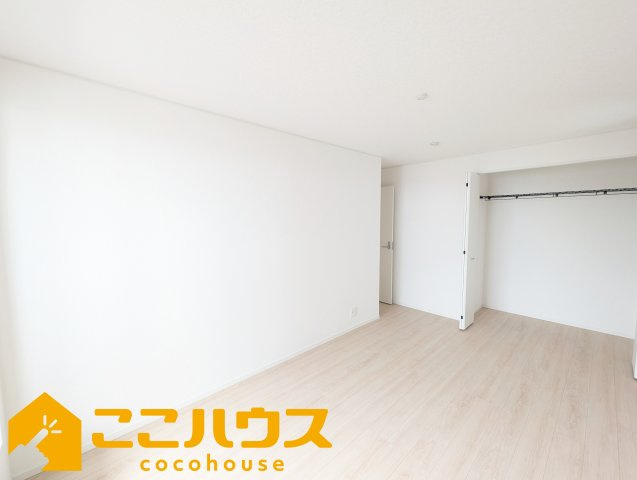 読谷村大木第４　クレイドルガーデン　新築戸建て　全３棟　2号棟の寝室|寝室8帖