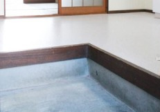 トウノハイツの玄関