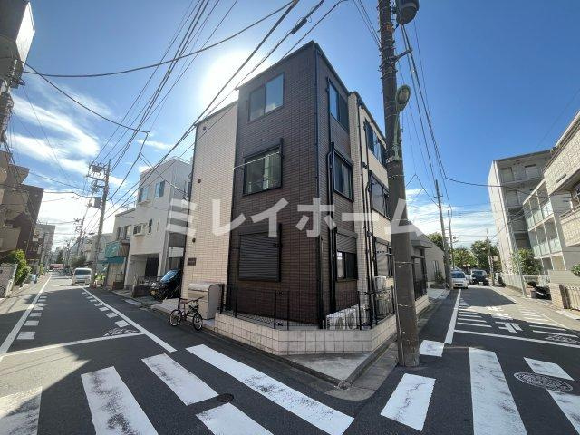 フォリロ羽田の外観