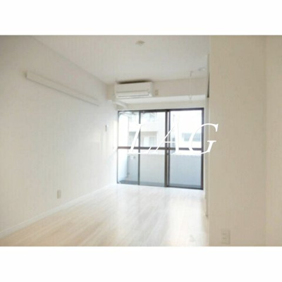 【居間・リビング】 | サンクレストビル | 洋室のお部屋です。