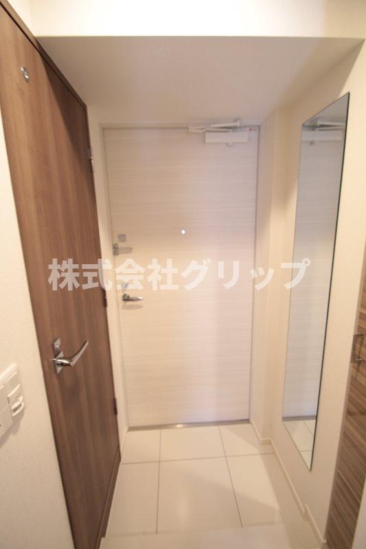 ガーラ・リバースクエア横濱南の玄関