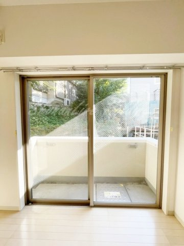 藤沢市本町３丁目の賃貸マンションの寝室|同施工物件