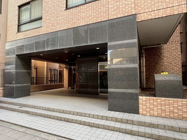 アルファホームズ西巣鴨のエントランス|アルファホームズ西巣鴨：ペット飼育可能なマンション♪