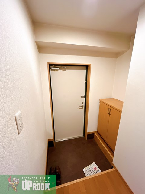 アビタシオン春日の玄関
