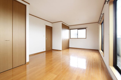 【洋室】 | 兵家７８８-１戸建 | 広々とした洋室です