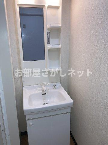 台東区下谷2丁目のマンションの洗面所