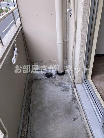 台東区下谷2丁目のマンションのバルコニー