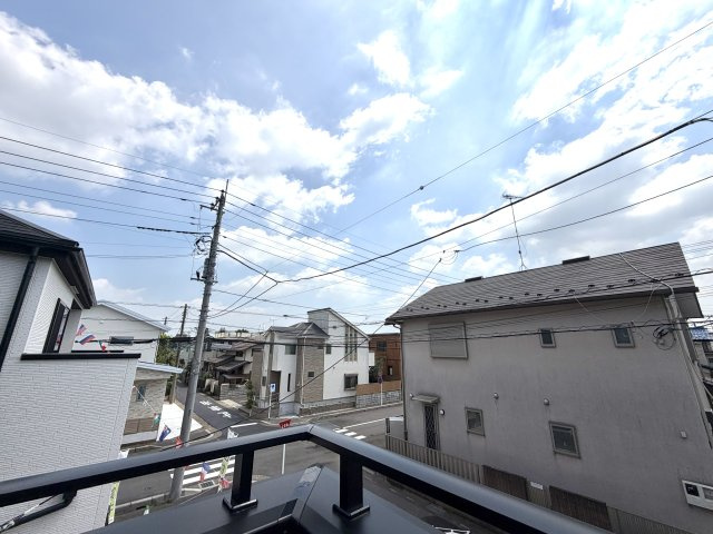 越谷市弥栄町１３期３号棟グラファーレ　新築戸建の展望|季節の移ろいを感じられる見晴らしの良い眺望。朝の空気もとても爽やかです。