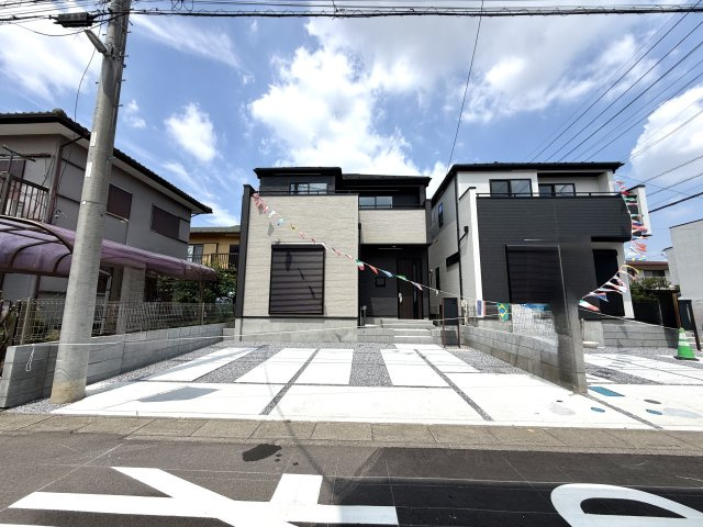 越谷市弥栄町１３期３号棟グラファーレ　新築戸建