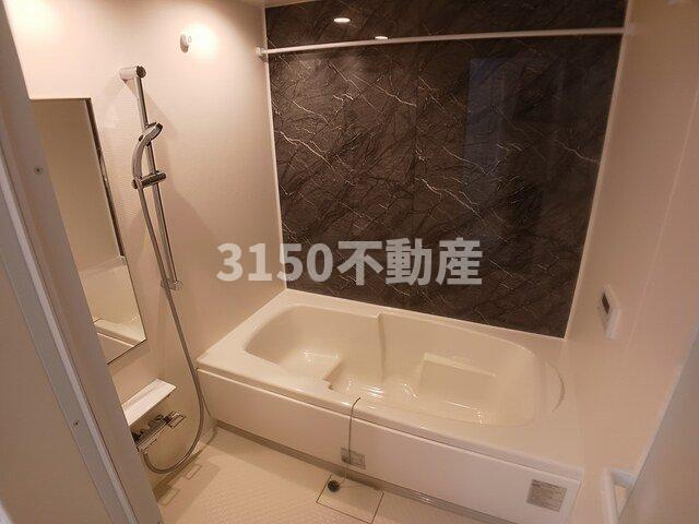 カーサ　コンフォルト　Ⅱの浴室|落ち着いた空間のお風呂です
