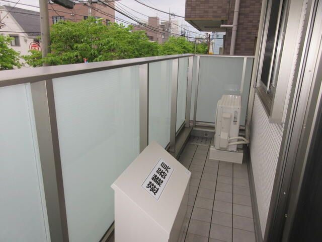 Ｒｉｌｙ　ｂｌａｎｃｈｅｕｒのバルコニー