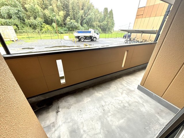 ビッグヴィレッジBのバルコニー