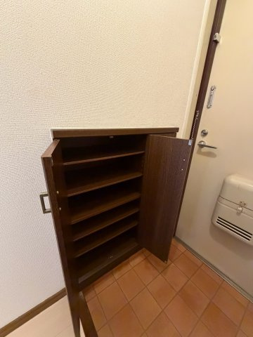 ネクストナカネの玄関