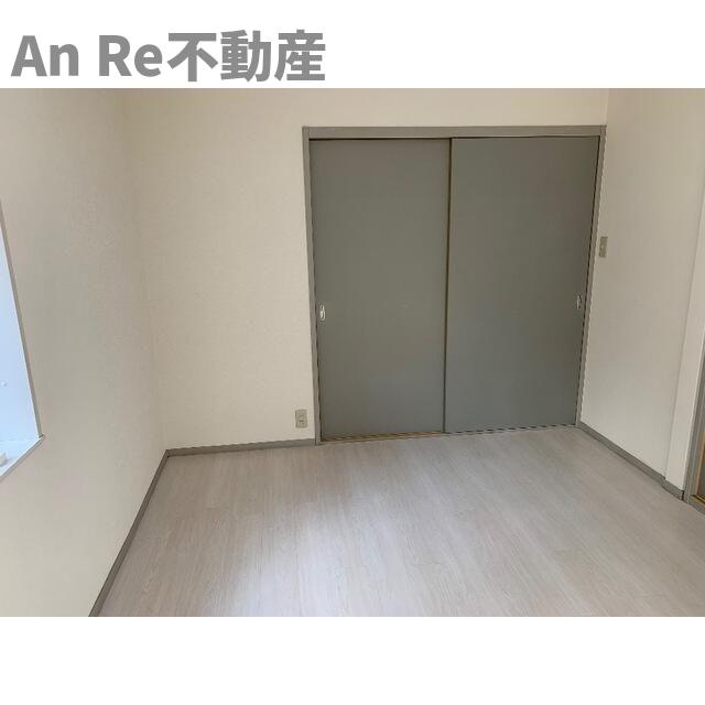 パナヨシハラＢ棟の居間・リビング