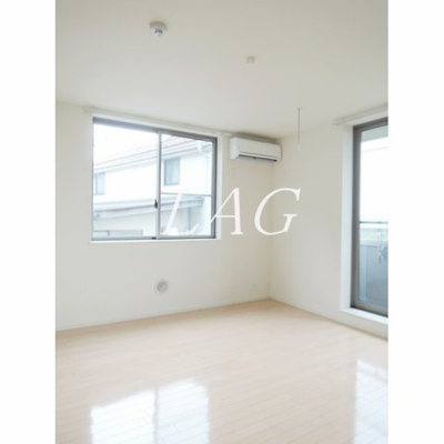 【居間・リビング】 | Aura Maison | 洋室のお部屋です。