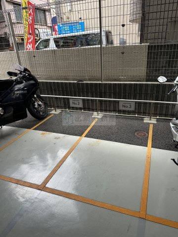 プレスタイル神楽坂の駐車場