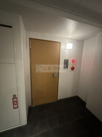 プレスタイル神楽坂の玄関