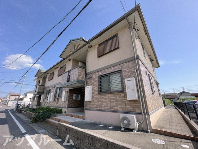 春日井市美濃町３丁目のアパートの外観