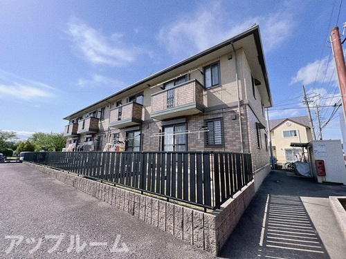 春日井市美濃町３丁目のアパートの外観
