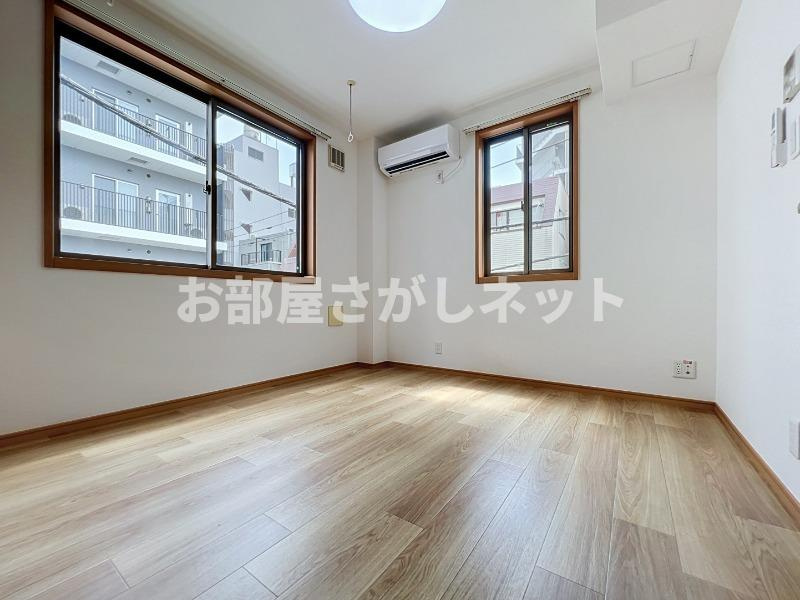 エスポワール池袋【おとり物件なし】#学生・社会人にオススメ！初期費用分割払いOK！の居間・リビング