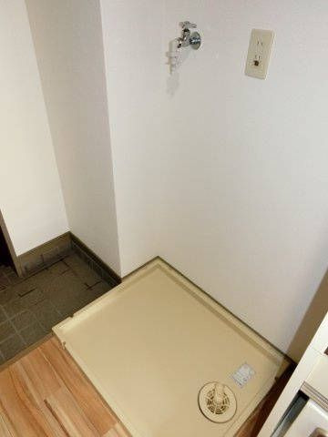 リンデンホーフの洗面所|別部屋同タイプのお写真です。