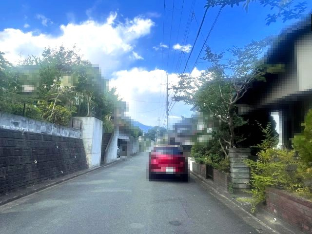 大津市和邇高城72坪売地の前面道路含む現地写真