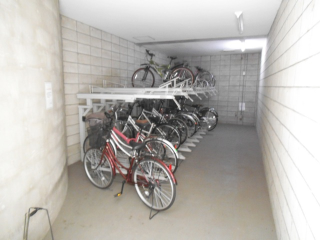 パークフロントのその他共用部分|駐輪場は屋内です！