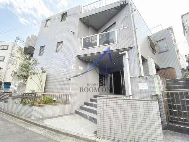 千駄木マンションのエントランス|エントランスです。