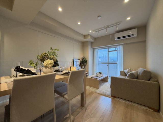 中野区本町４丁目の中古マンションの居間・リビング
