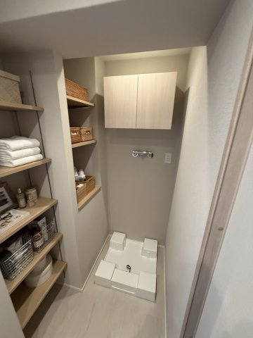 中野区本町４丁目の中古マンションのランドリースペース