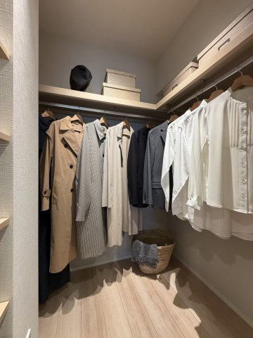 中野区本町４丁目の中古マンションの収納|ウォークインクローゼット