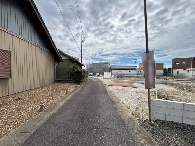 リーブルガーデン　江南市勝佐町西町　全6区画分譲の前面道路含む現地写真|「現地（2026年8月31日）撮影」　　
■前面道路　
■ヤマダ不動産　株式会社リライフ