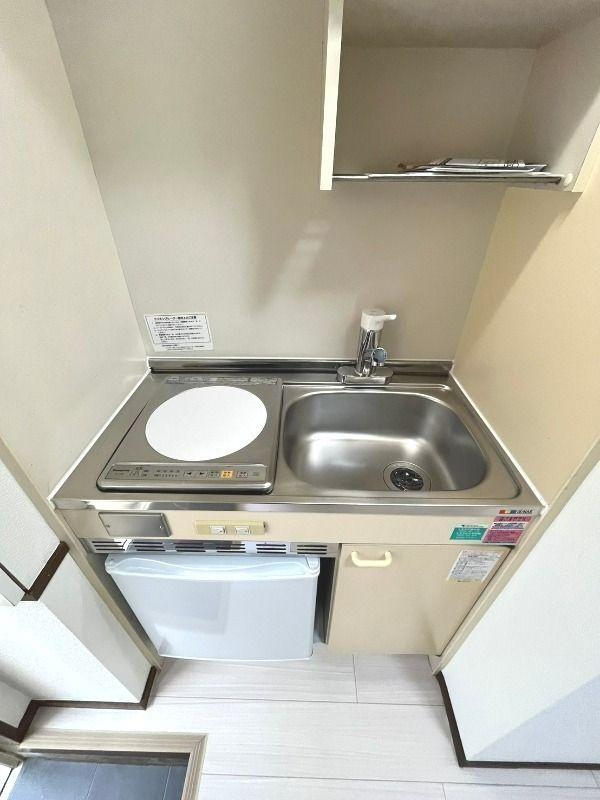 小平市小川町１丁目のアパートのキッチン