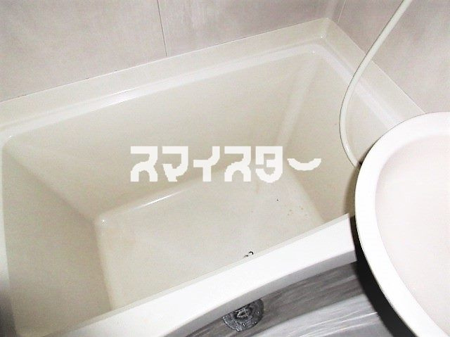 小平市小川町１丁目のアパートの浴室