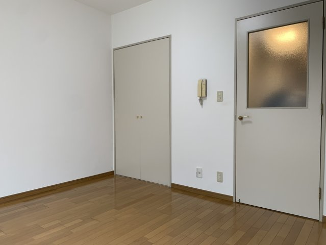 【寝室】 | ※別部屋写真