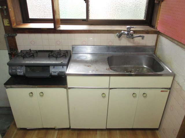 西改田松の木戸建のキッチン