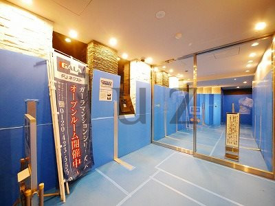 ガーラステーション横濱大通り公園のエントランス