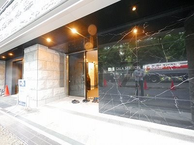 ガーラステーション横濱大通り公園のエントランス